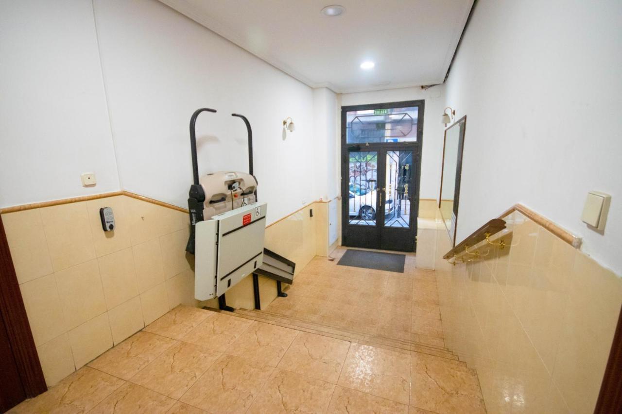 For You Rentals Apartamento Temporal Con Encanto En Malasana Min24 Мадрид Екстериор снимка