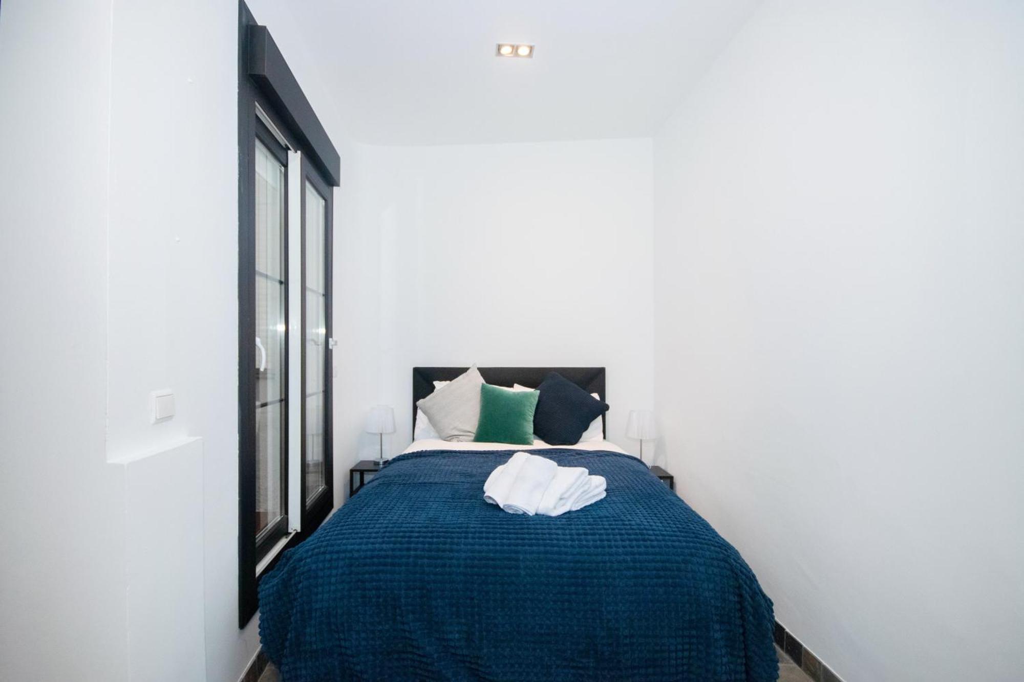 For You Rentals Apartamento Temporal Con Encanto En Malasana Min24 Мадрид Екстериор снимка